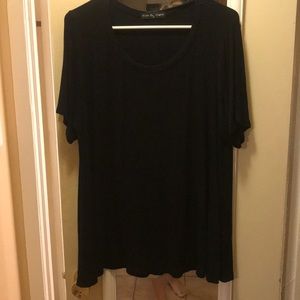 Longer black casual top with back button accents